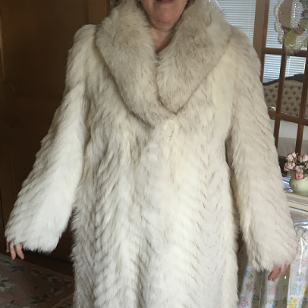 Silver tip white FOX full length COAT